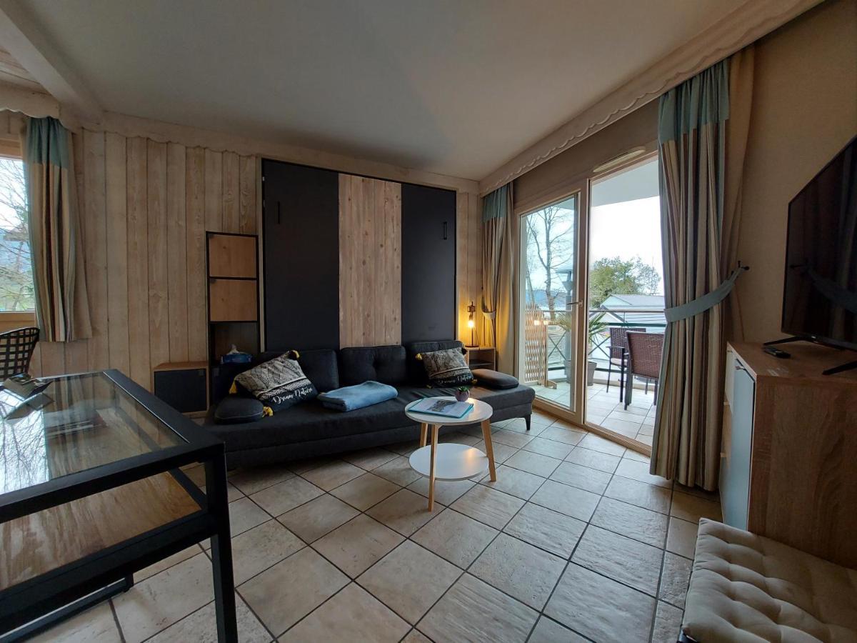 Avec Terrasse Sur Lac, Confort, Dans Résidence Avec Et Ponton Privee Appartement Duingt