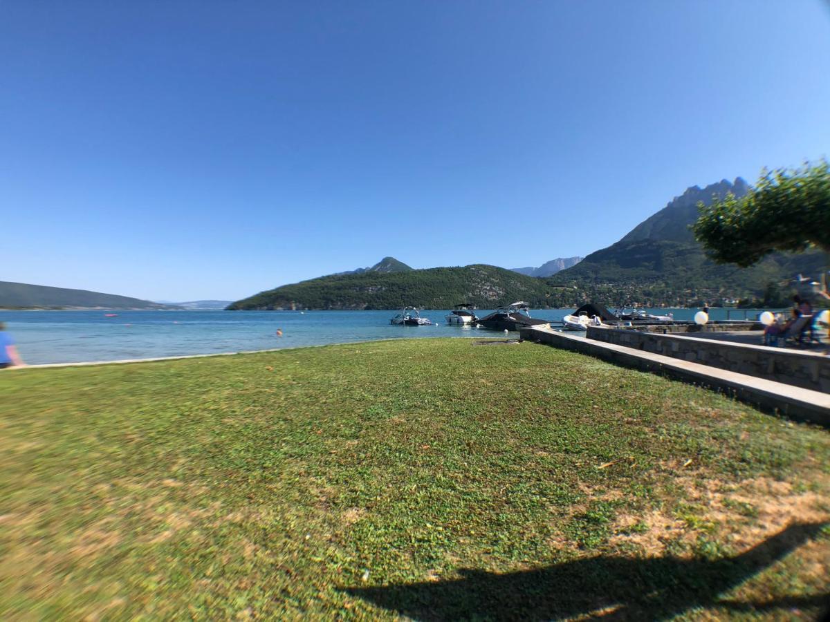 Avec Terrasse Sur Lac, Confort, Dans Résidence Avec Et Ponton Privee Appartement Duingt